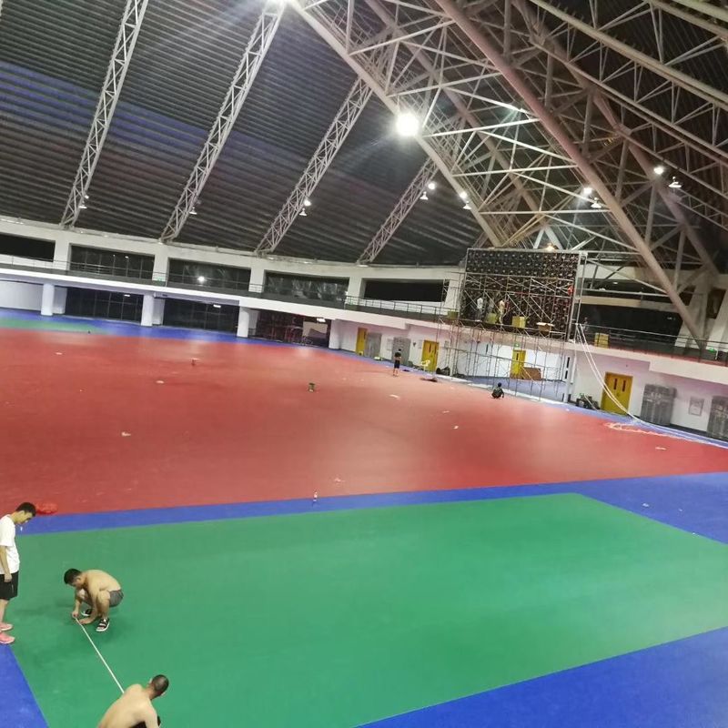 Εγκατάσταση ελαστικού κάτω Ρέλε PVC 6mm εσωτερικό χαλί μπαντμίντον πάτωμα ρόλο για το άθλημα