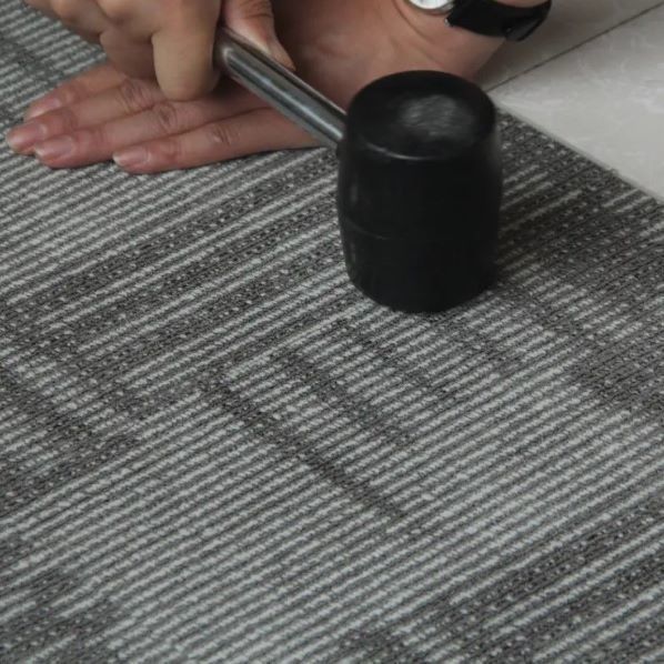 600*600 900*900 SPC Ακατάστατο βινυλικό δάπεδο 3mm-8mm Συνθετικό πυρήνα Κλικ δάπεδο